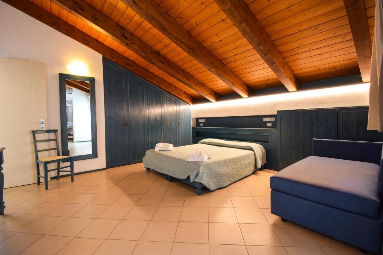 Hotel La Plage Cattolica Exteriör bild