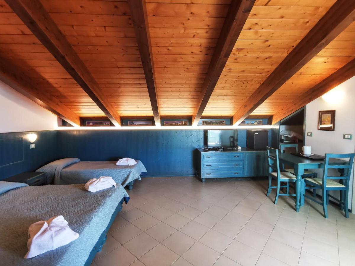 Hotel La Plage Cattolica Exteriör bild
