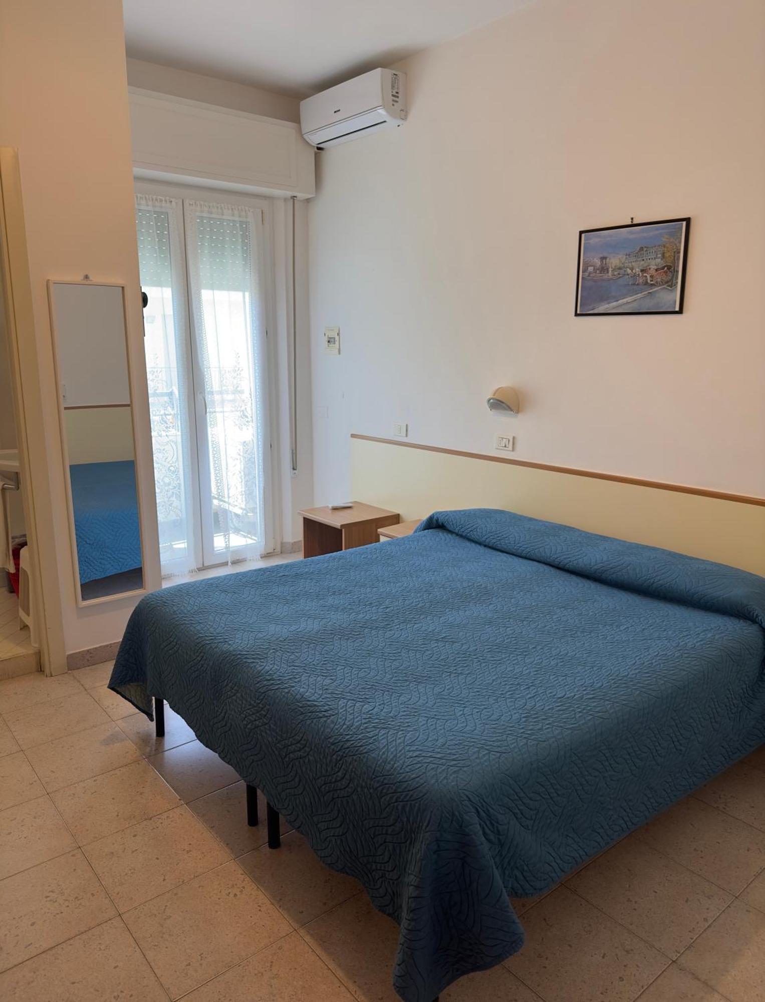 Hotel La Plage Cattolica Exteriör bild