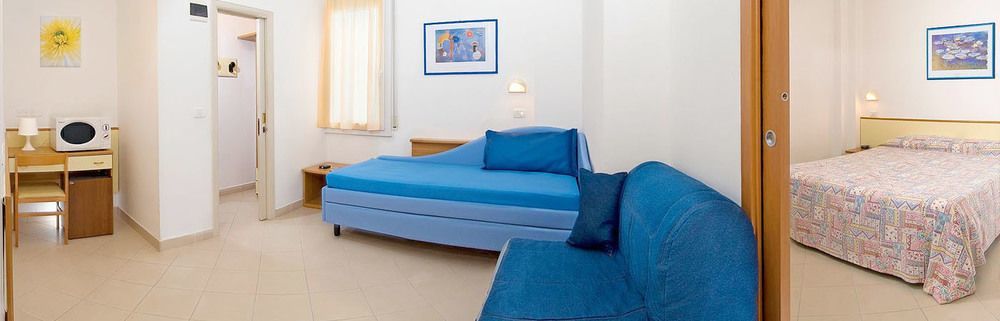 Hotel La Plage Cattolica Exteriör bild